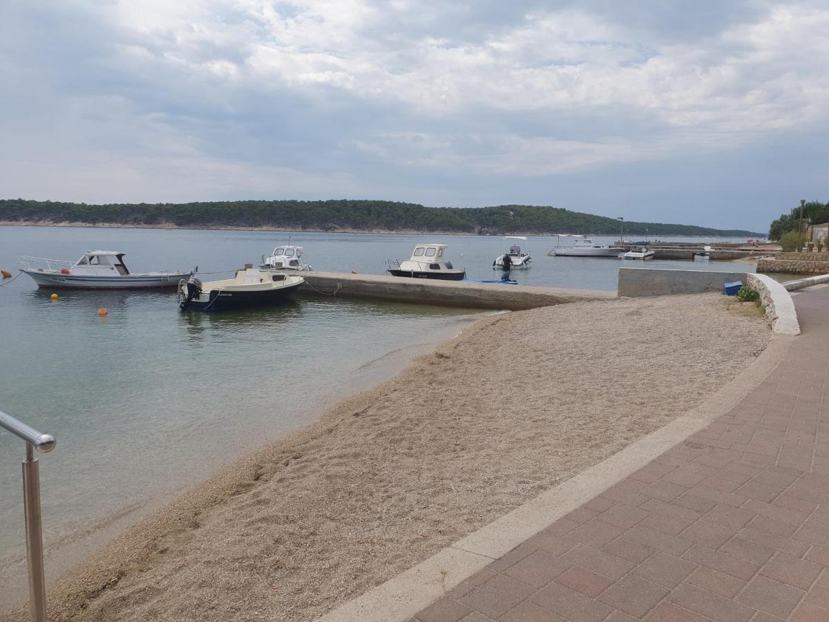 Apartman Karmen Barbat na Rabu Zewnętrze zdjęcie